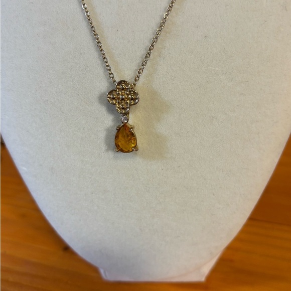 3 Vintage Avon necklaces - Picture 12 of 13